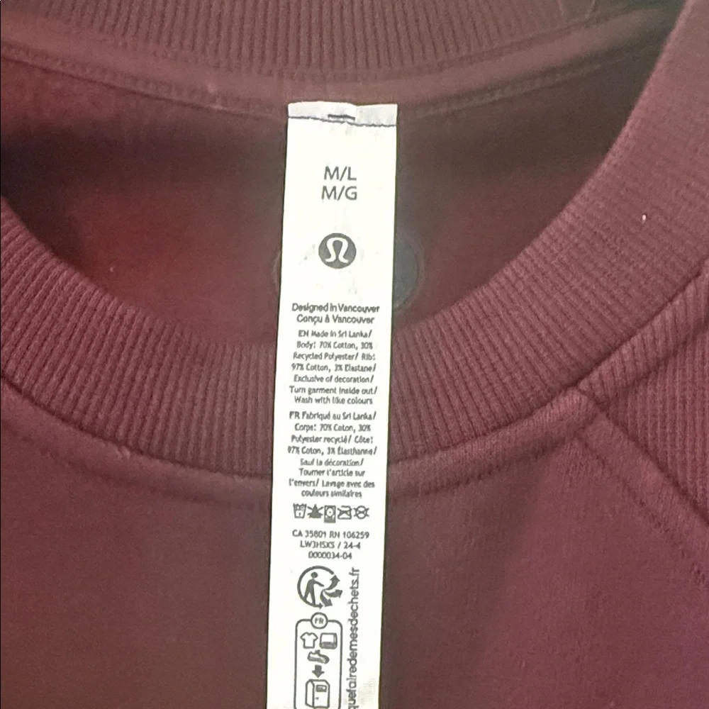 NWT Soldout Lululemon Athletica Scuba Pullover in Garnett with Spellout - Picture 3 of 6